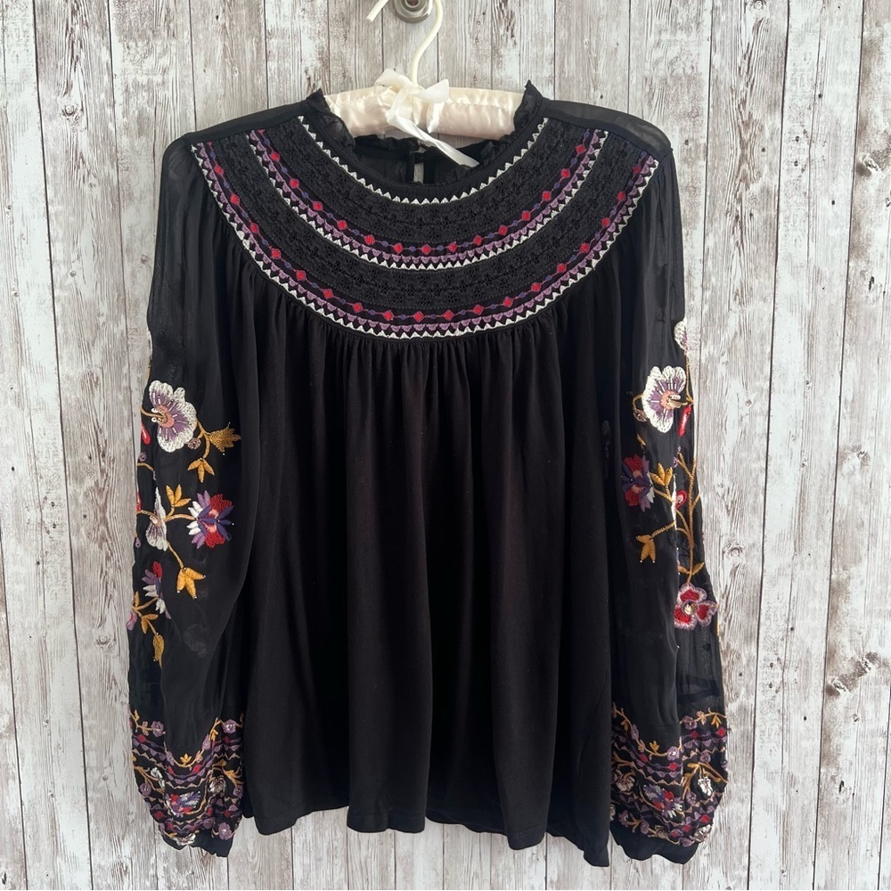 Anthropologie Akemi + Kin Louise Black Blouse Embroidery Beaded Boho XS - Picture 1 of 7